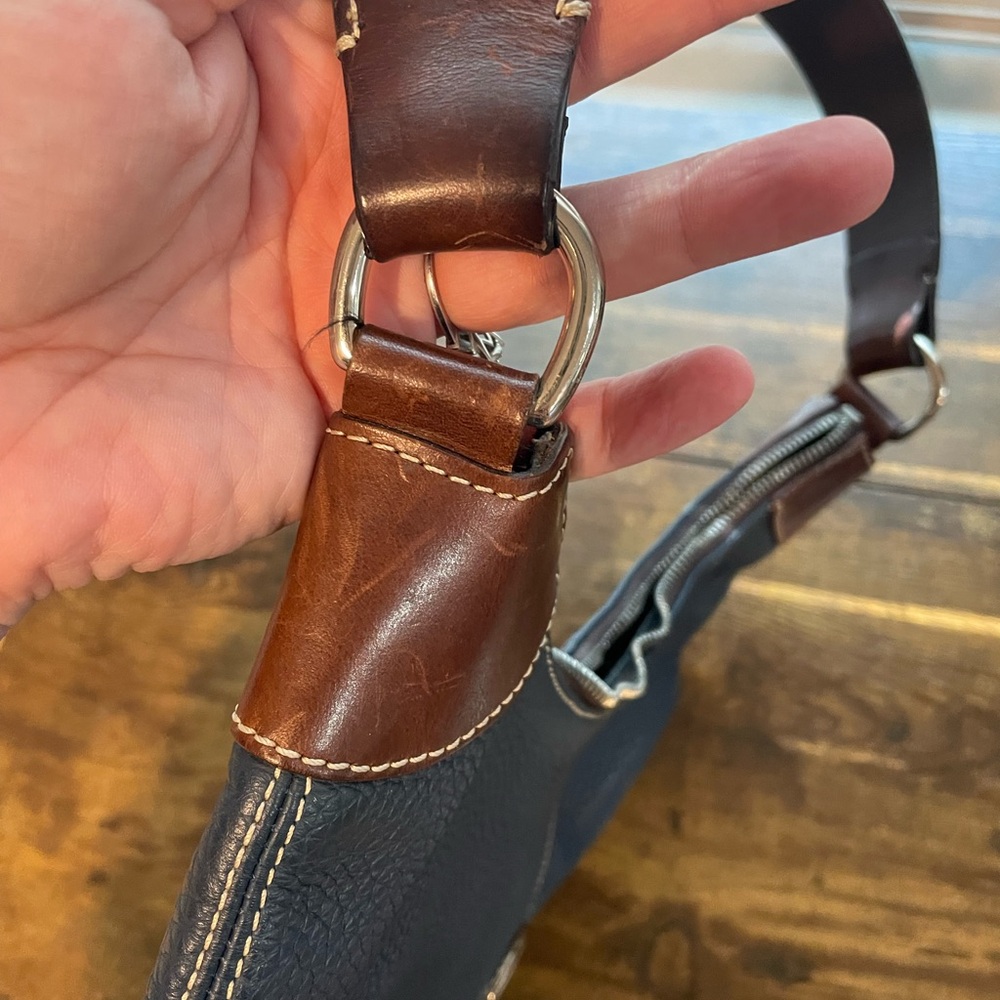 Dooney & Bourke Navy and Brown Shoulder Bag - Picture 4 of 10